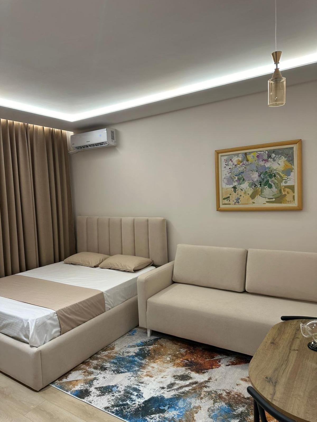 Home To Go Studio Apartament Tirana Bagian luar foto